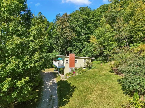 114 Root Road, Charlotte, VT 05445