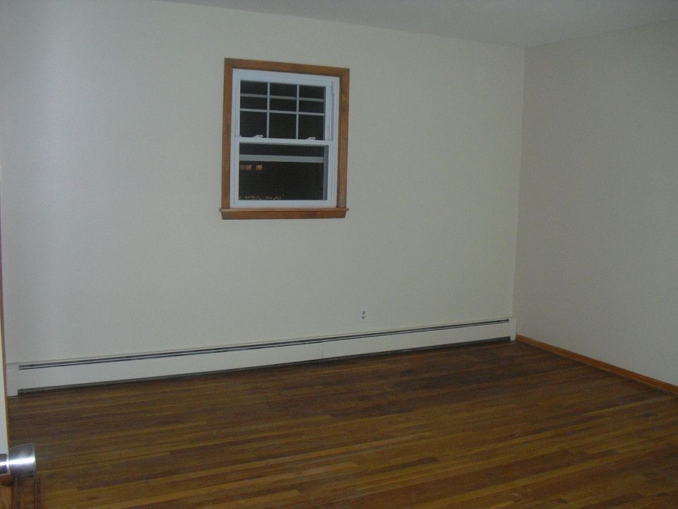 1st image of 445 Midland Ave Fl 2