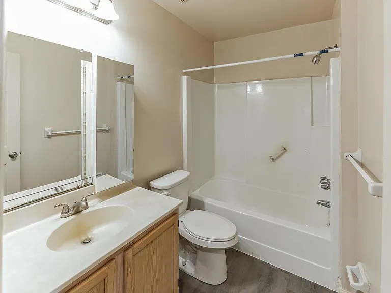 Blair Mill Village East Apartment Homes — Photo 15