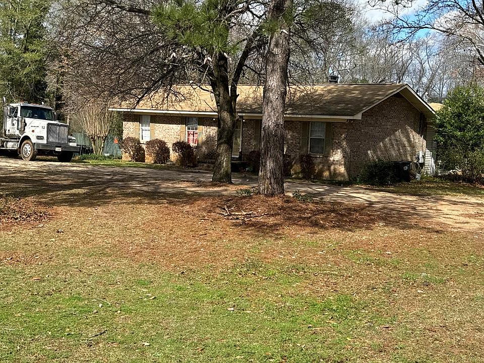 2nd image of 104 Marianna Dr