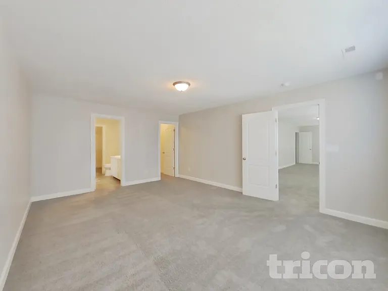2990 Parkview Dr — Photo 8
