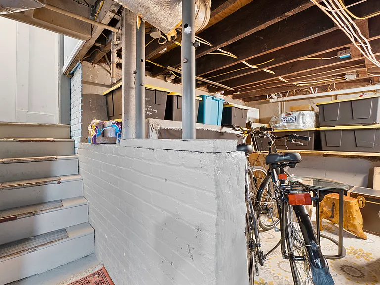 515 Boissevain Ave — Photo 18