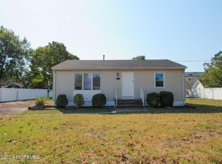 765 Pine Dr, Brick, NJ 08723