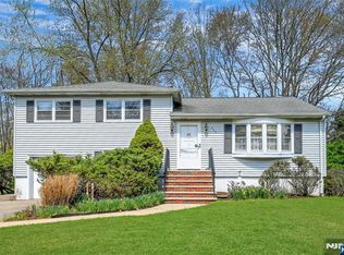 664 Woodside Ave, River Vale, NJ 07675