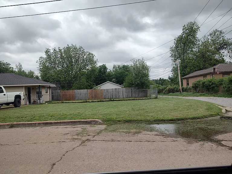 Nice fence yard
