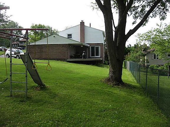 4th image of 303 Taggart Dr