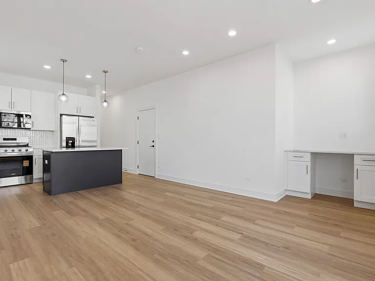 4841 S Prairie Ave #3 — Photo 5