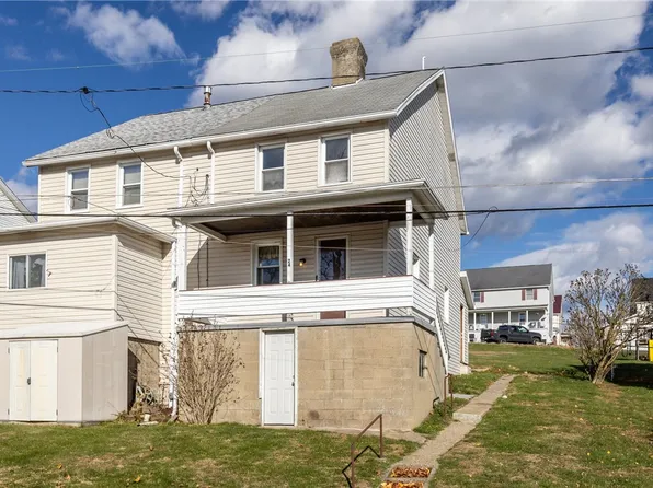 24 Adams St, Cokeburg, PA 15324