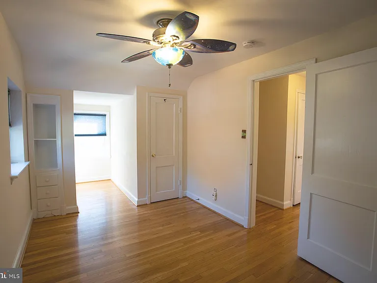 5915 Ryland Dr — Photo 17