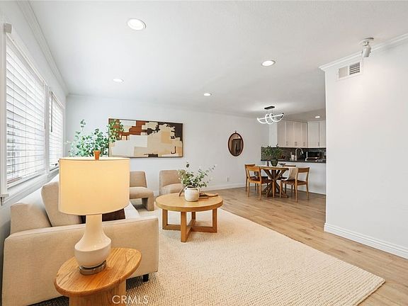 5th image of 4189 Vineland Ave #120