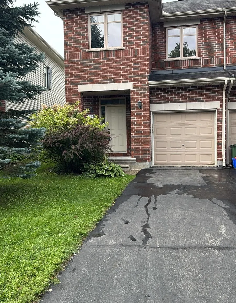 3 bed, $2,900 — Photo 1