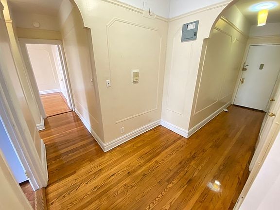 5th image of 45-32 44th St #5OO