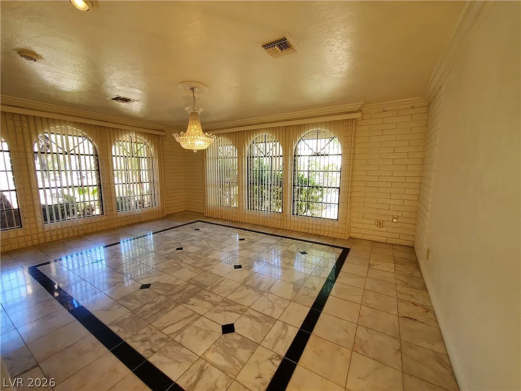 2 bed, 3.5 bath, 4840 sqft, $3,900 — Photo 4