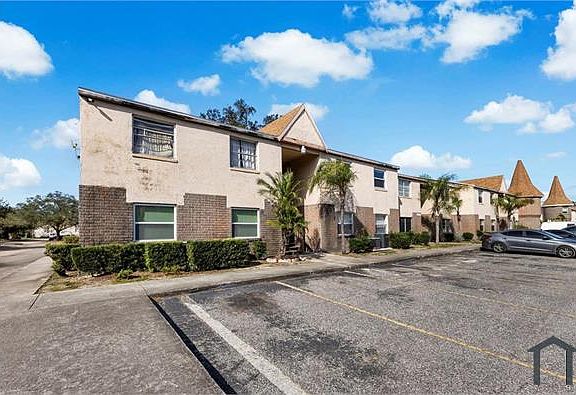 4th image of 9005 Westchester Cir #12