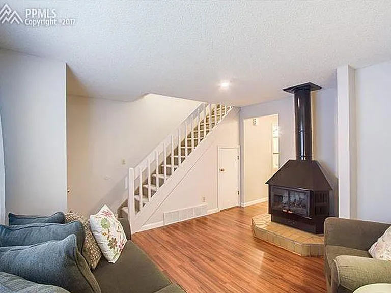 5517 Mansfield Ct — Photo 18