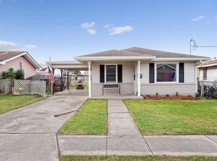 11 Elm St, Gretna, LA 70053