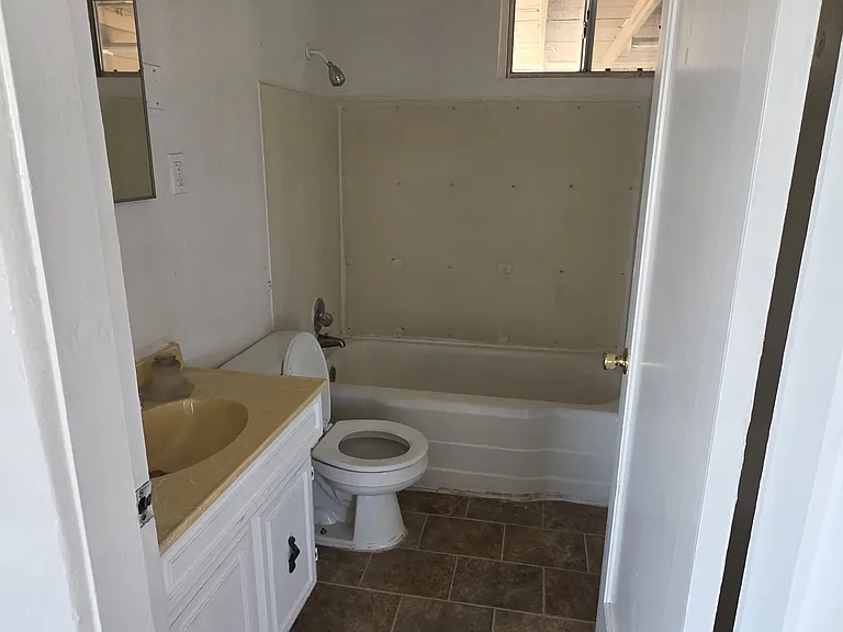 717 W La Paloma Dr — Photo 15