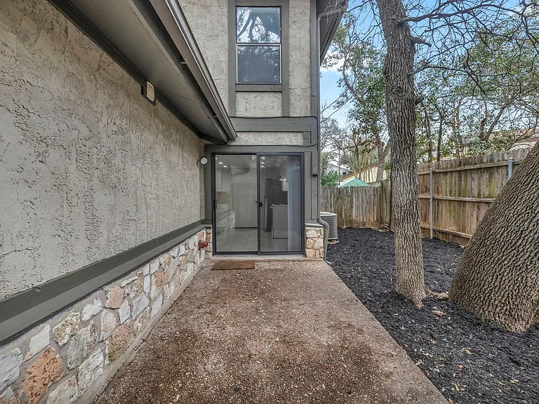 4010 Cima Serena Dr #B — Photo 22