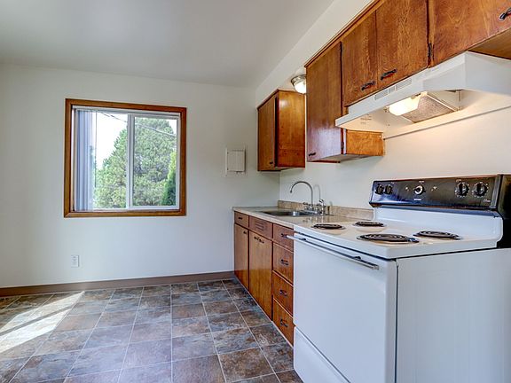 2nd image of 11580 SW Hall Blvd #972-01