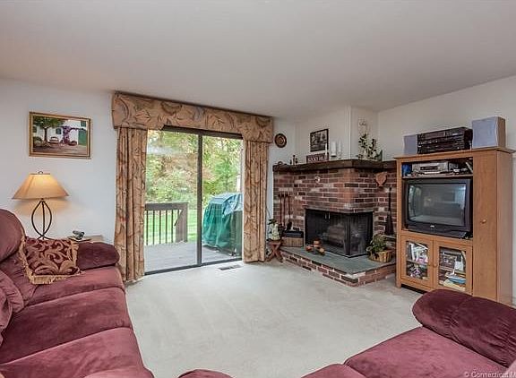 2nd image of 504 Cedar Hollow Dr