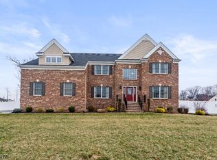 5 McBride Ct, Hillsborough, NJ 08844