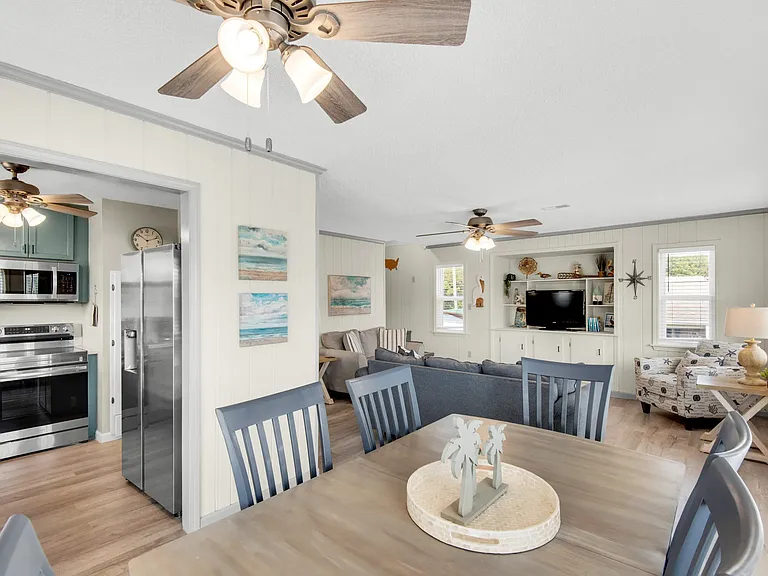 301 Chelsea Dr — Photo 28
