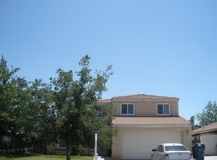 1126 E Kettering St, Lancaster, CA 93535