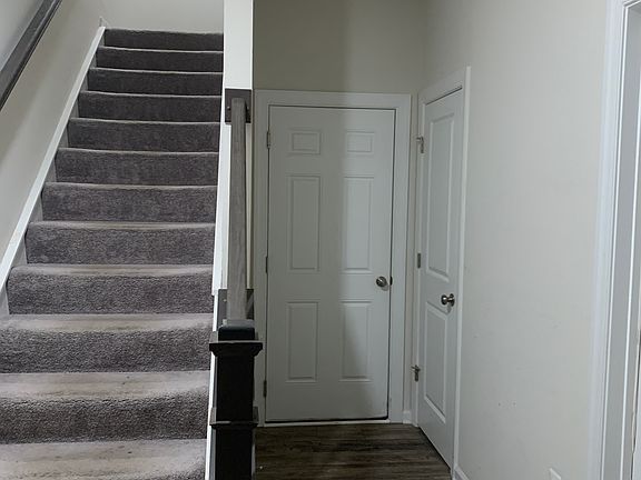 3rd image of 4767 Cherokee St