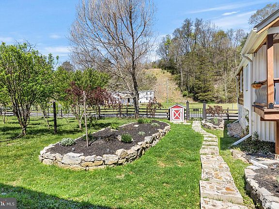 125th image of 989 Swover Creek Rd