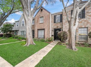 1137 Country Place Dr, Houston, TX 77079