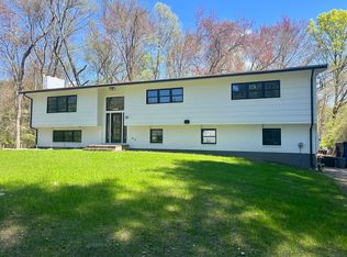 38 Aqueduct Rd, Wayland, MA 01778