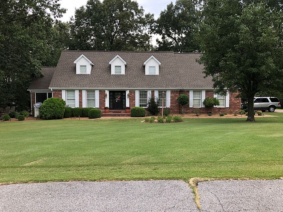 1st image of 111 Oxford Ct