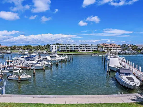 429 3rd Ave N, Tierra Verde, FL 33715