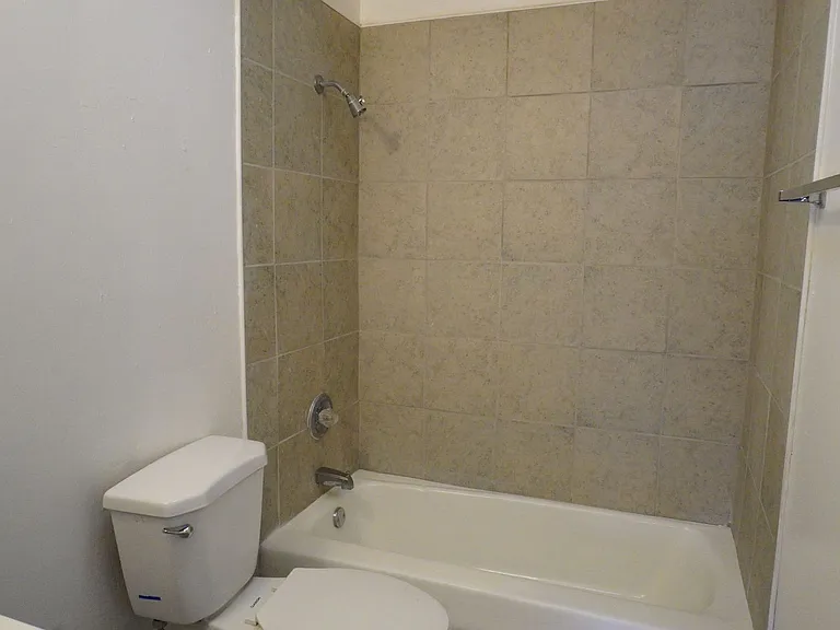 6625 Escondido Dr — Photo 7