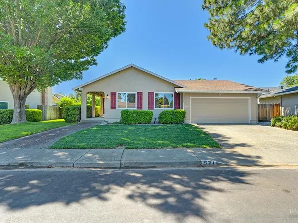571 Nottingham Dr, Vacaville, CA 95688