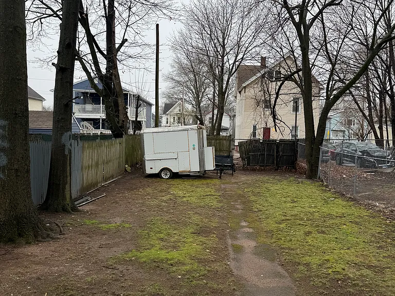38 Daggett St #A — Photo 9