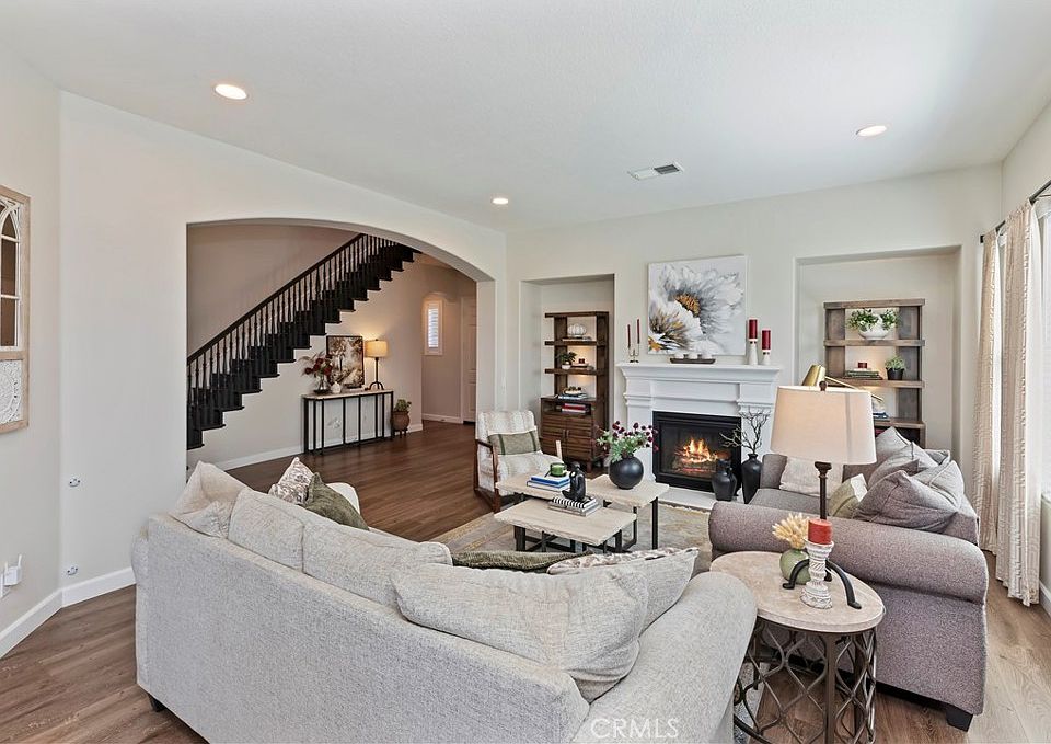 Blackish House sideA、sideB 15780 Tumble Weed Turn, Sisters, OR 97759 | MLS #220205151