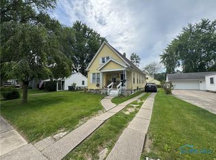 3633 Dixie Dr, Toledo, OH 43611