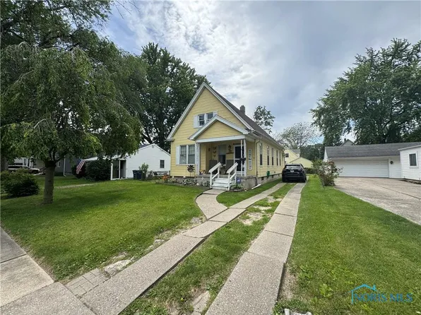 3633 Dixie Dr, Toledo, OH 43611