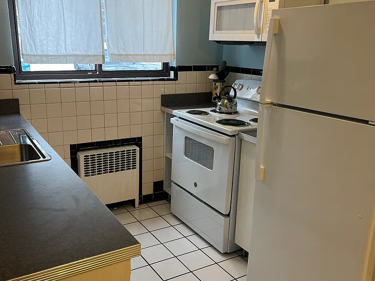 464 Grand Ave #1 — Photo 6