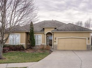 3849 NW Cimarron St, Lees Summit, MO 64064