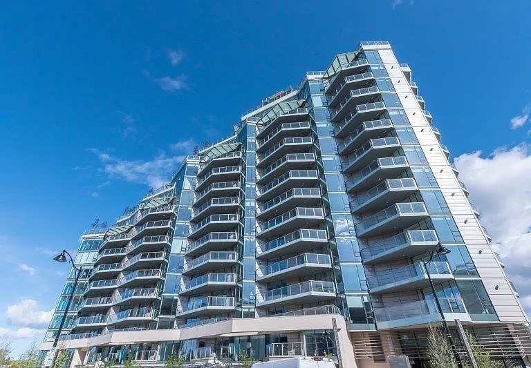 738 1st Ave SW #902 — Photo 25