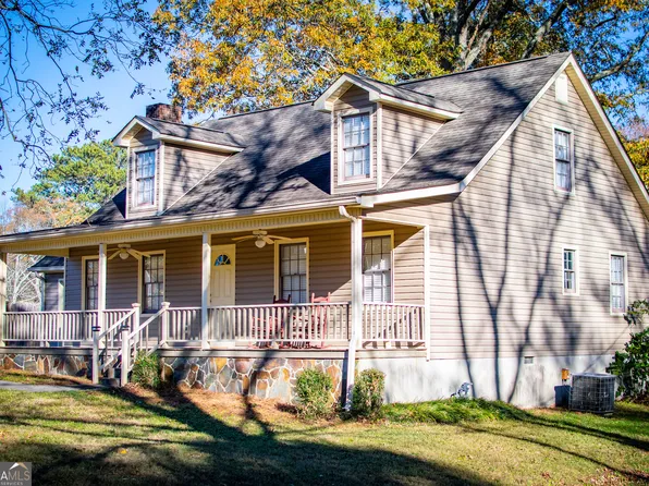 145 W Honeysuckle Ln, Carrollton, GA 30116