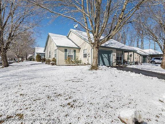 4th image of 102 Morning Glory Ln