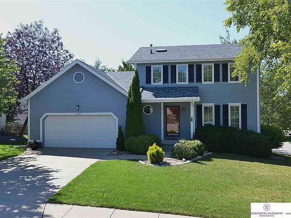 2nd image of 16523 Jefferson Cir