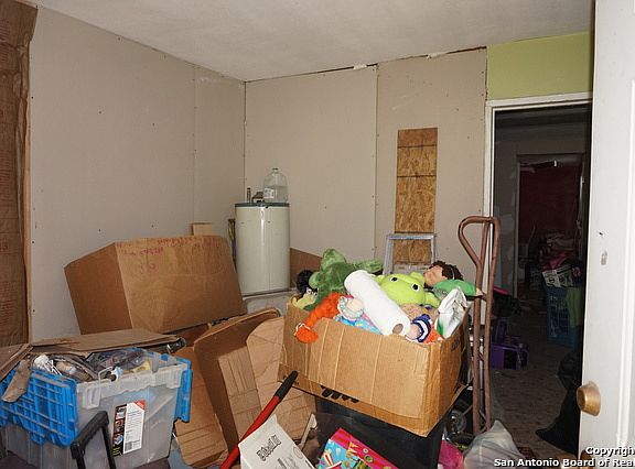 3rd image of 1318 Lee Hall