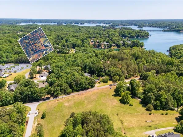 119 Woods Dr, West Union, SC 29696