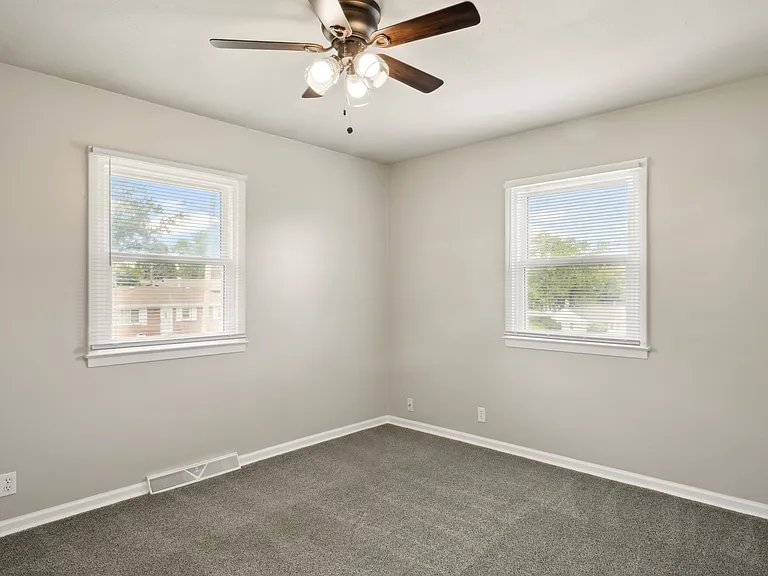 1218 Sunset Dr — Photo 30
