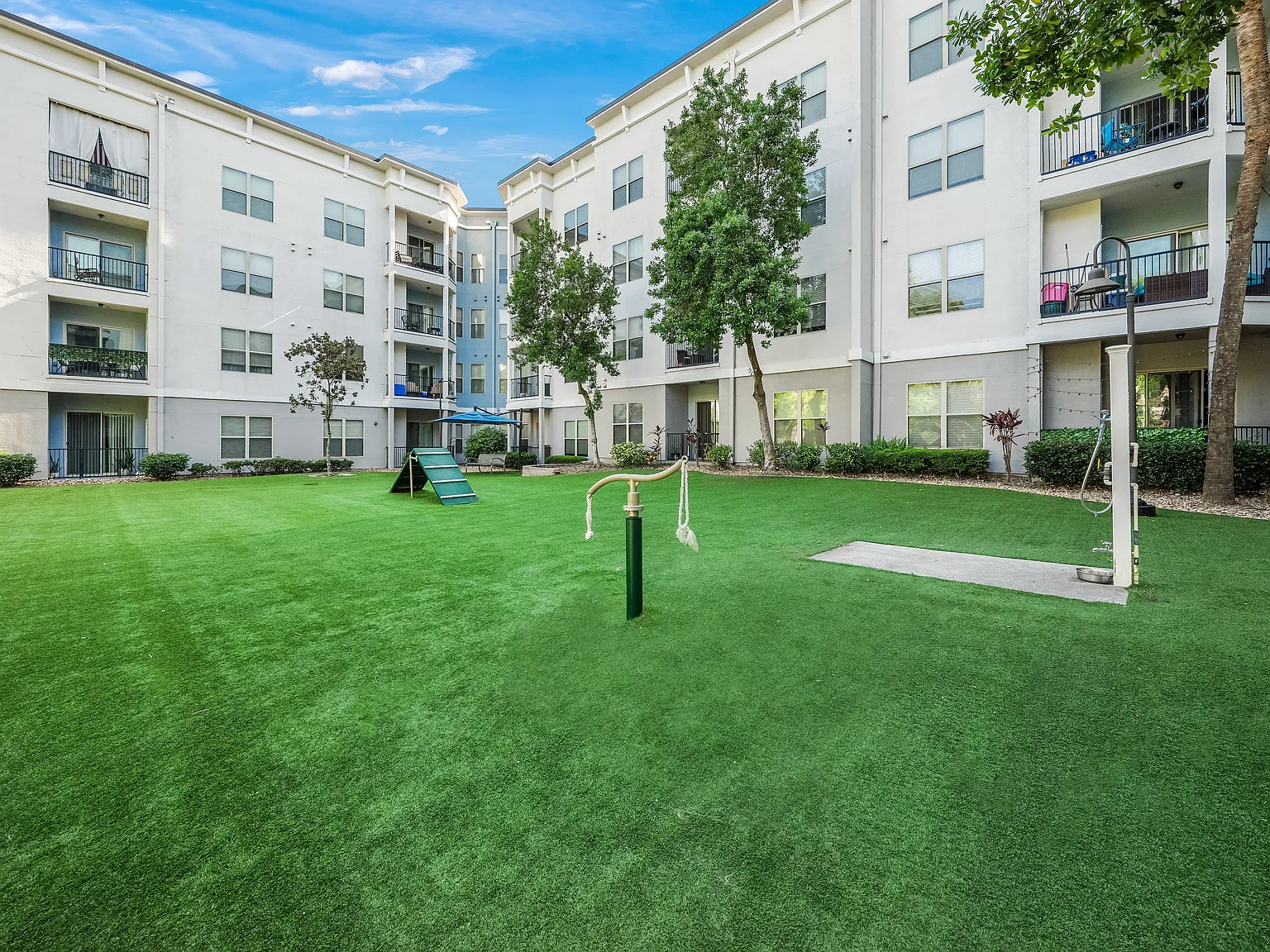 Millennium Westshore — Photo 4