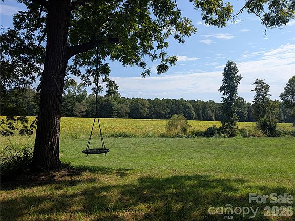 3rd image of 2955 Sherrills Ford Rd
